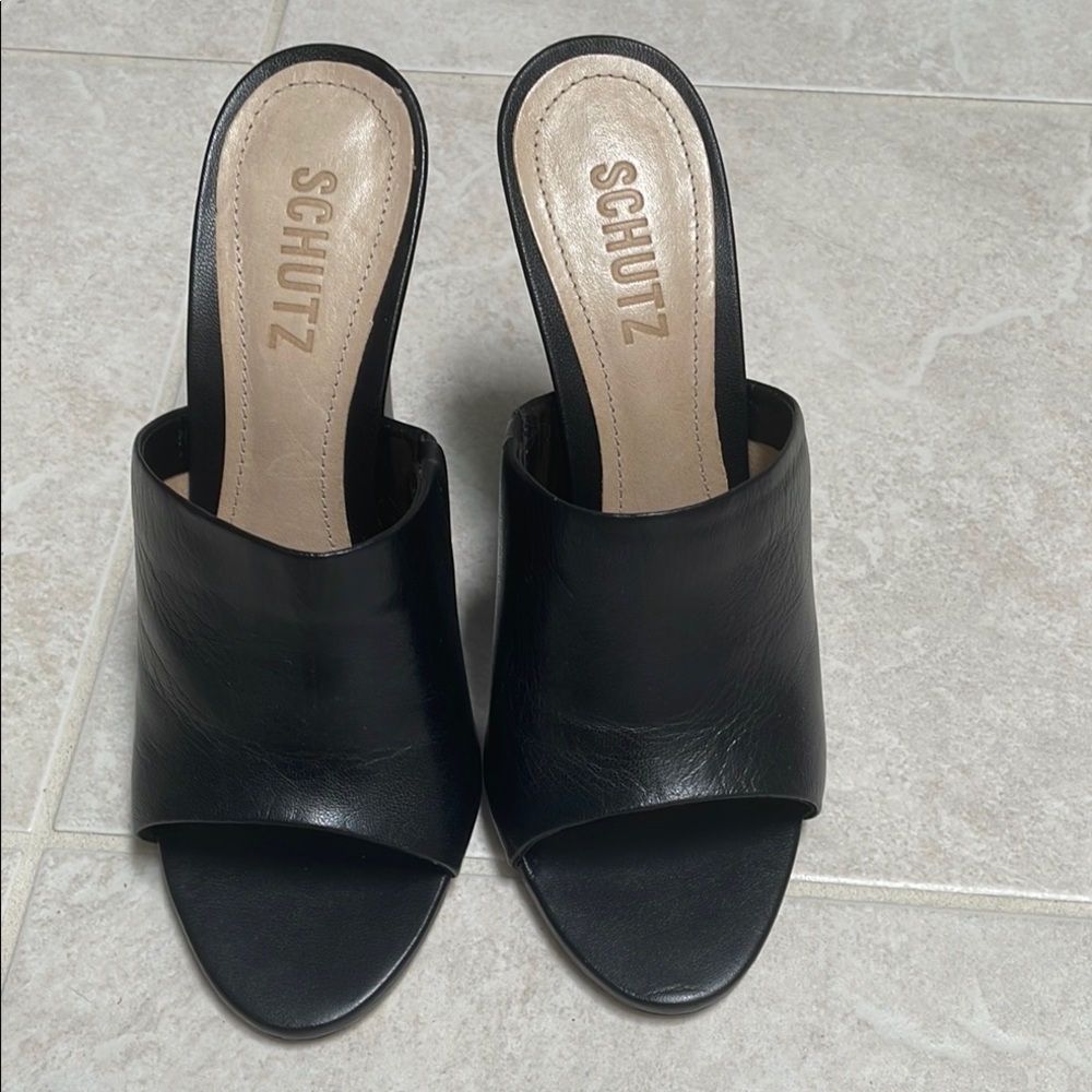 SCHUTZ Black Leather Open-Toe Slide Mules